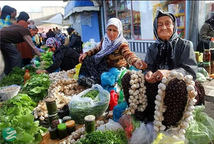 بازار هفتگی برپا شده در سرخرود مازندران 2105428755
